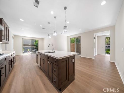 120  Halo  , Irvine, CA