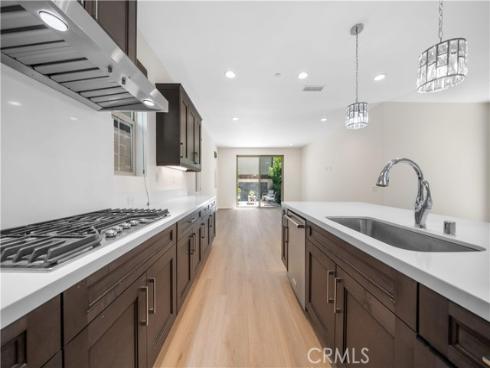 120  Halo  , Irvine, CA