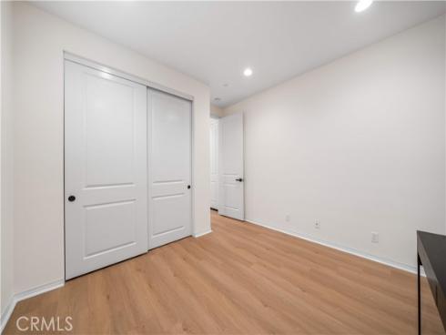 120  Halo  , Irvine, CA