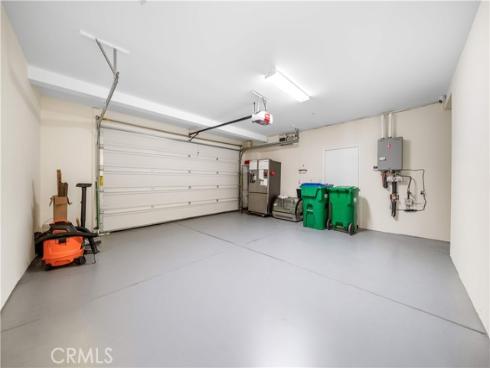 120  Halo  , Irvine, CA