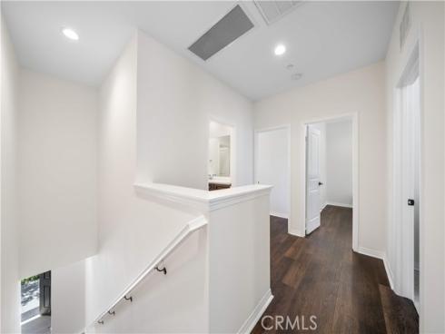 120  Halo  , Irvine, CA