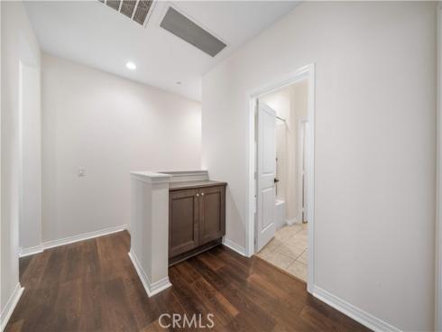 120  Halo  , Irvine, CA