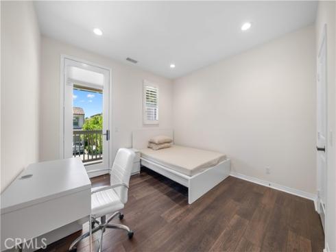 120  Halo  , Irvine, CA