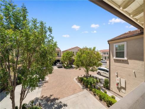 120  Halo  , Irvine, CA