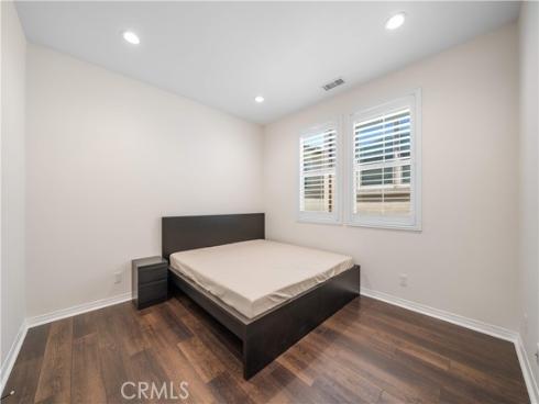 120  Halo  , Irvine, CA