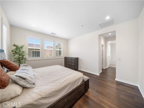 120  Halo  , Irvine, CA