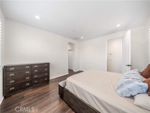 120  Halo  , Irvine, CA