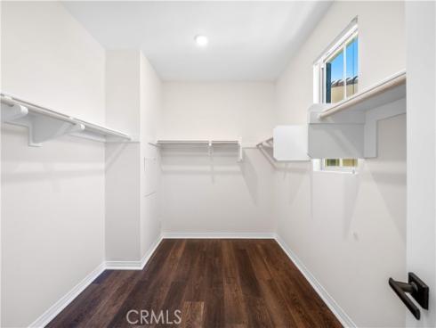 120  Halo  , Irvine, CA