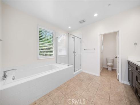 120  Halo  , Irvine, CA