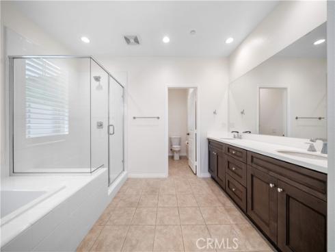 120  Halo  , Irvine, CA