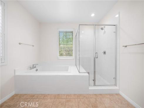 120  Halo  , Irvine, CA