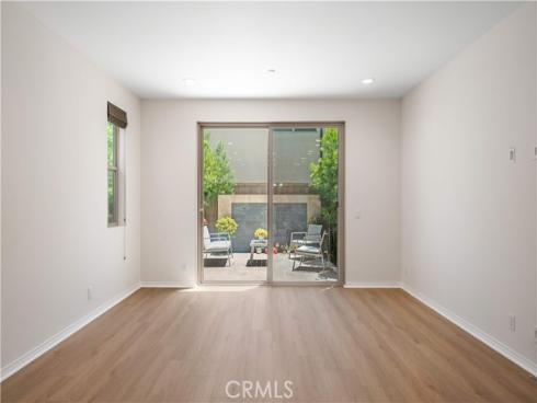 120  Halo  , Irvine, CA