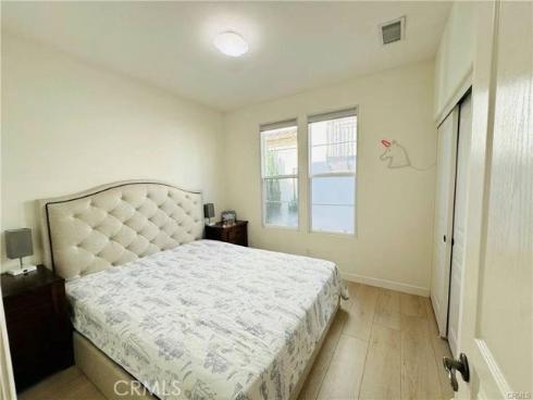 345 Tall Oak , Irvine, CA