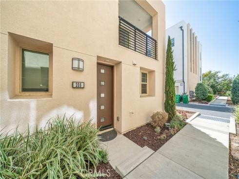 208 Harringay , Irvine, CA