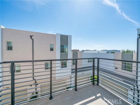 208 Harringay , Irvine, CA