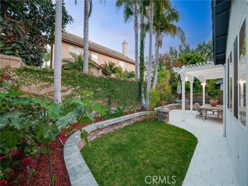32 Capistrano , Irvine, CA
