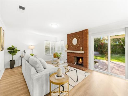 19 Alameda , Irvine, CA