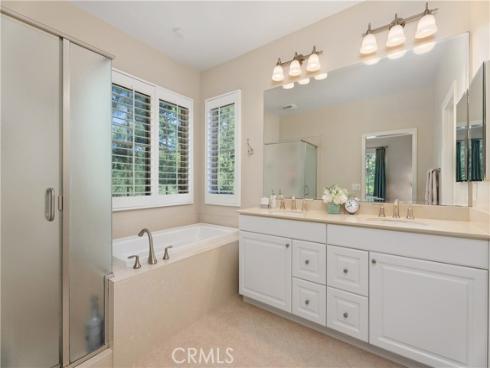 81  Splendor  , Irvine, CA