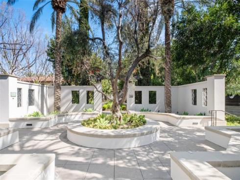 81  Splendor  , Irvine, CA