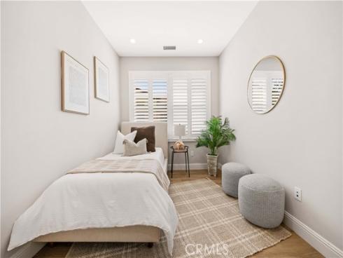 240 Mayfair , Irvine, CA