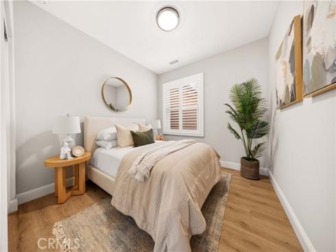 240 Mayfair , Irvine, CA