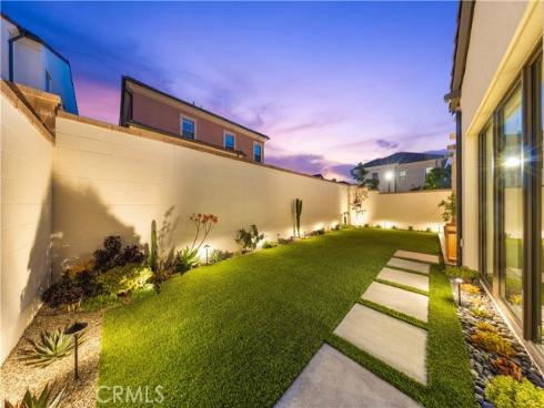 181 Plum Lily , Irvine, CA