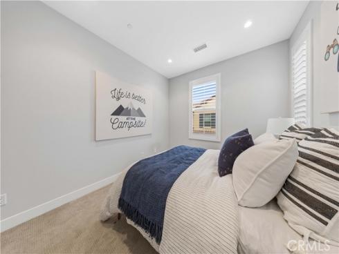 181 Plum Lily , Irvine, CA