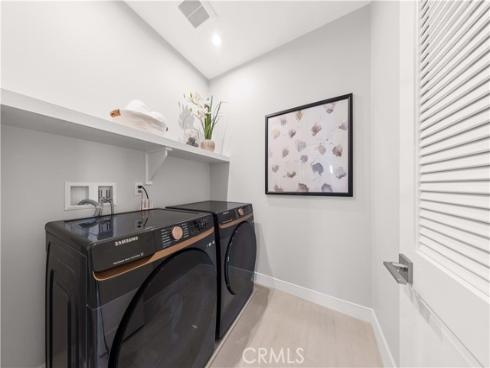 181 Plum Lily , Irvine, CA