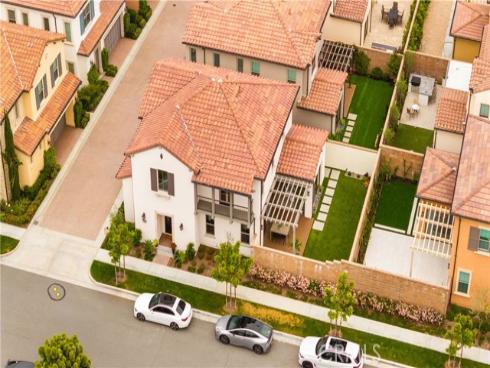 181 Plum Lily , Irvine, CA