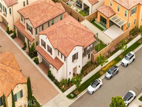 181 Plum Lily , Irvine, CA