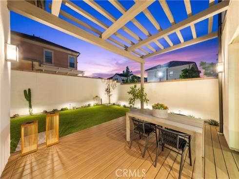 181 Plum Lily , Irvine, CA