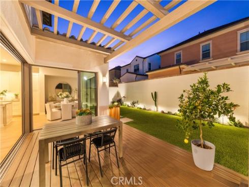 181 Plum Lily , Irvine, CA