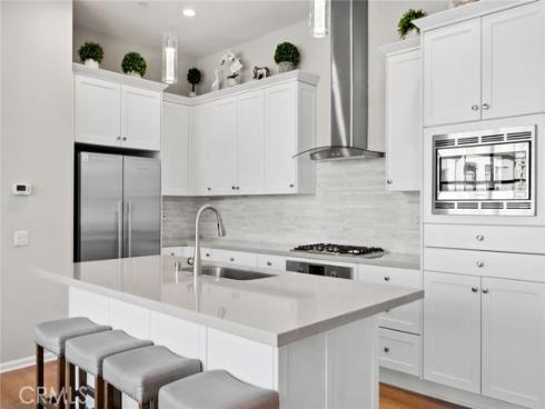 127 Outwest , Irvine, CA