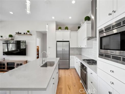 127 Outwest , Irvine, CA