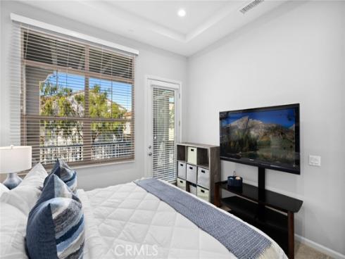 127 Outwest , Irvine, CA