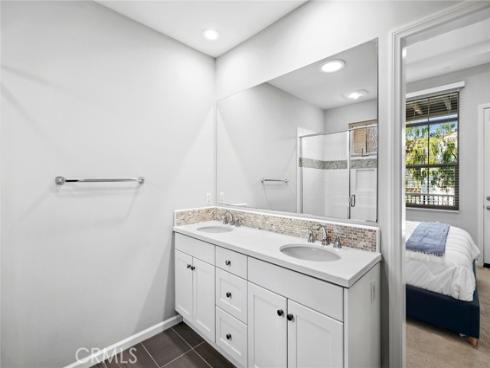 127 Outwest , Irvine, CA