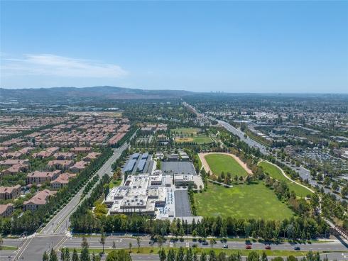 127 Outwest , Irvine, CA