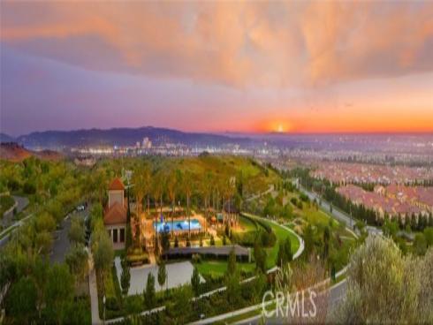 127 Outwest , Irvine, CA