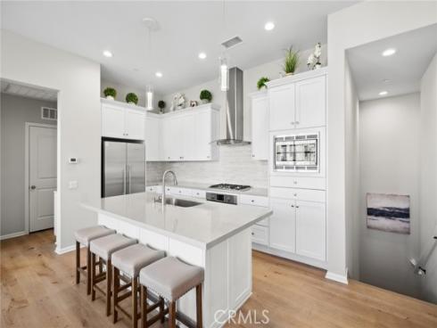 127 Outwest , Irvine, CA