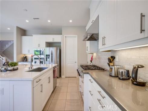 54 Rim Crst , Irvine, CA