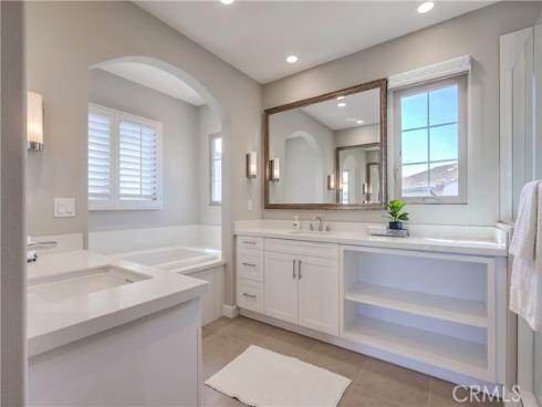 54 Rim Crst , Irvine, CA