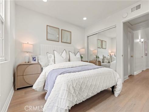 49 W Yale 26 Loop, Irvine, CA