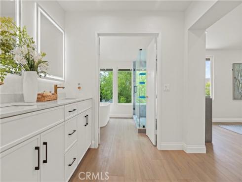 49 W Yale 26 Loop, Irvine, CA