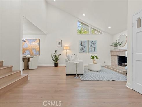 49 W Yale 26 Loop, Irvine, CA