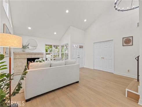 49 W Yale 26 Loop, Irvine, CA