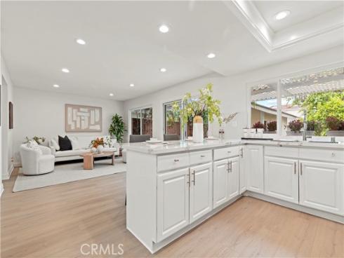 49 W Yale 26 Loop, Irvine, CA