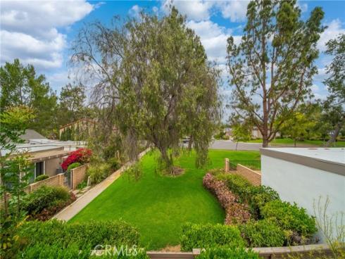 15  Willow Tree Ln  , Irvine, CA