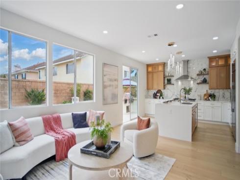 44 Statehouse Place, Irvine, CA