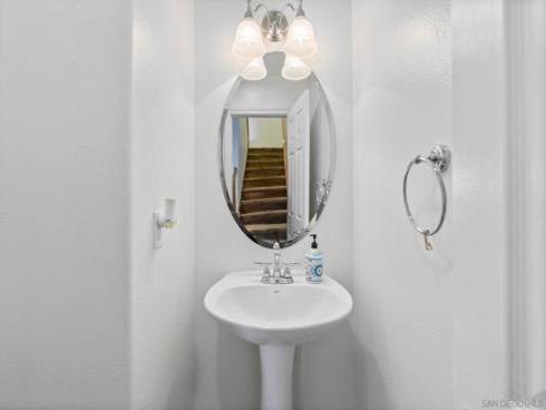 52 Honey Locust , Irvine, CA