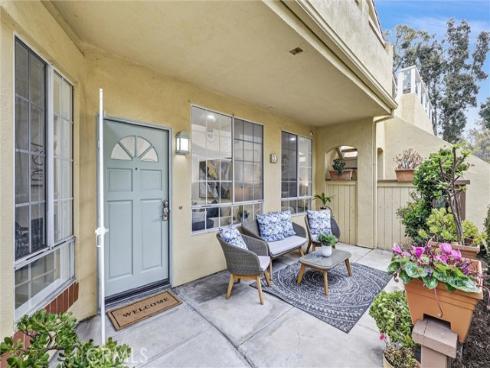 33 Giovanni Aisle 360 , Irvine, CA